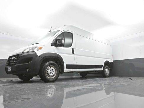 Used 2025 RAM ProMaster 2500 w/ Convenience Group FWD image 36