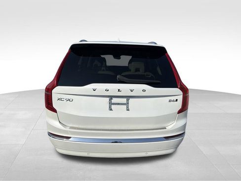Used 2023 Volvo XC90 B6 Plus w/ Protection Package Premier AWD/4WD image 4