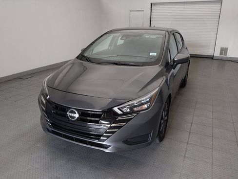 Used 2025 Nissan Versa SV FWD image 15