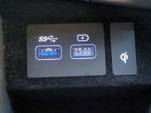 Certified 2025 Genesis GV70 3.5T Sport w/ Sport Advanced Package AWD/4WD image 23