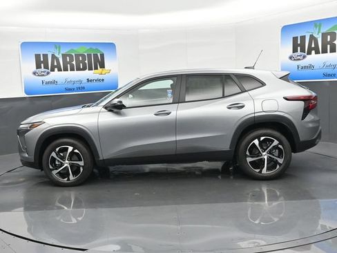 New 2026 Chevrolet Trax RS w/ Driver Confidence Package FWD image 2