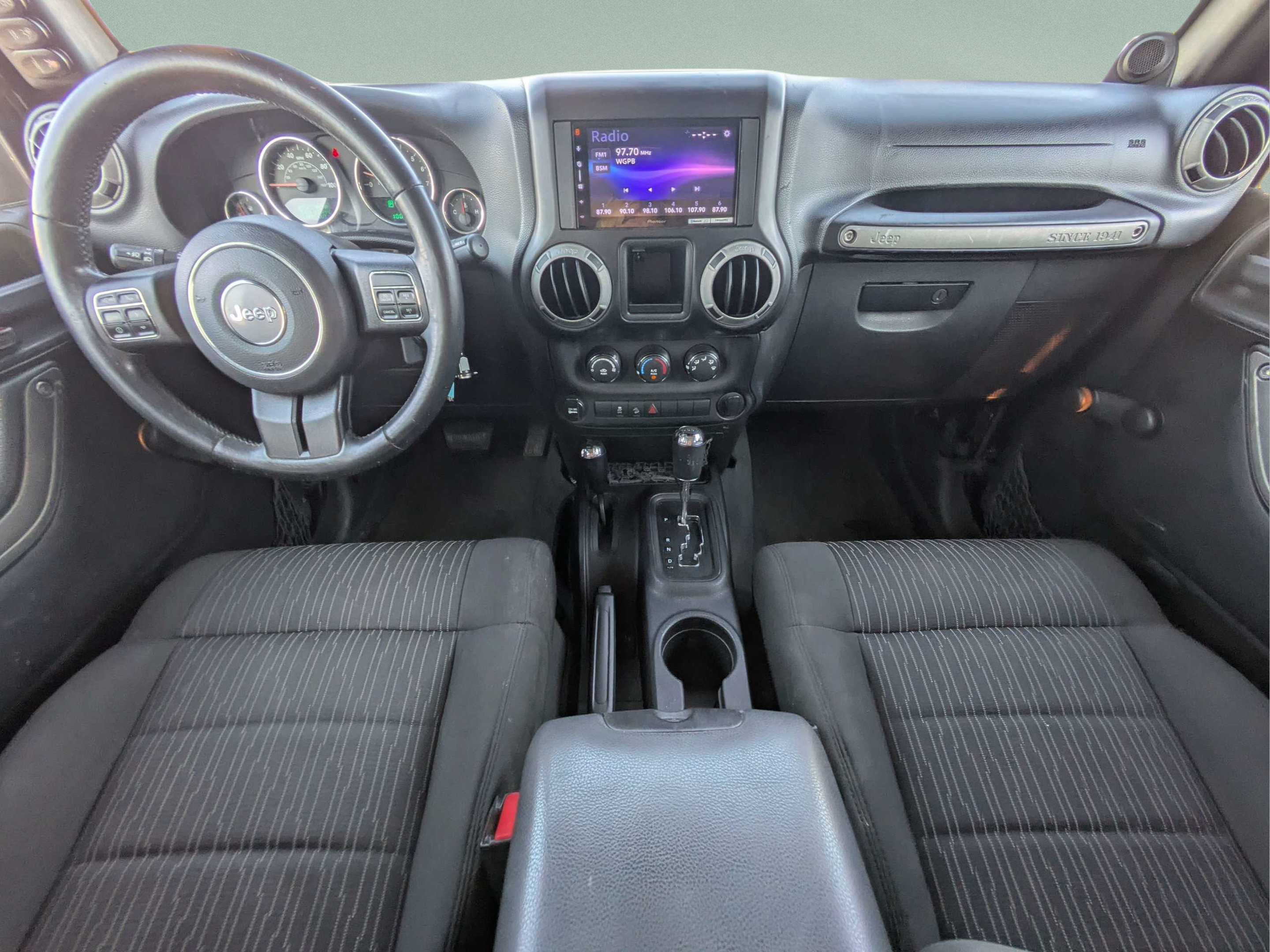 Used 2012 Jeep Wrangler Unlimited Sport w/ Connectivity Group AWD/4WD image 13