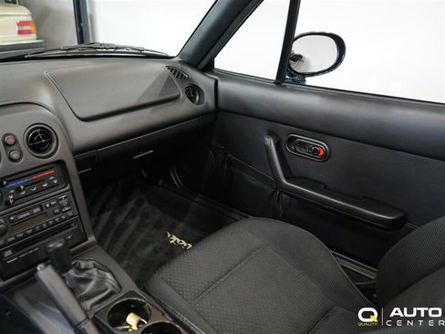 Used 1996 MAZDA MX-5 Miata RWD image 33