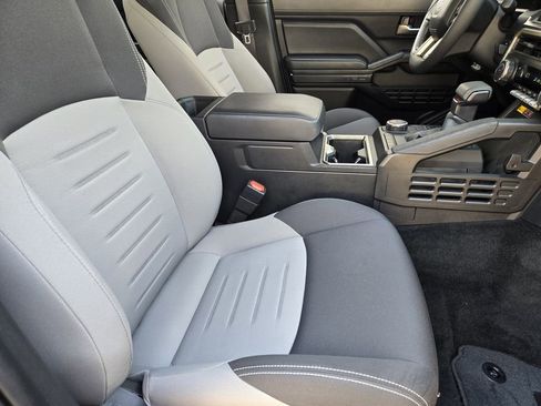 Used 2024 Toyota Tacoma TRD Sport w/ TRD Sport Upgrade Package image 9