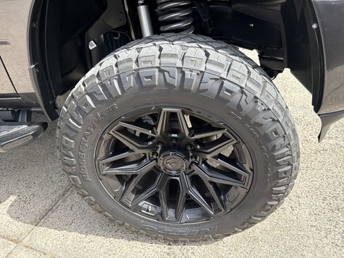 New 2026 RAM 3500 Big Horn AWD/4WD image 14