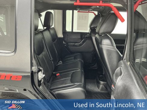 Used 2015 Jeep Wrangler Unlimited Rubicon image 22