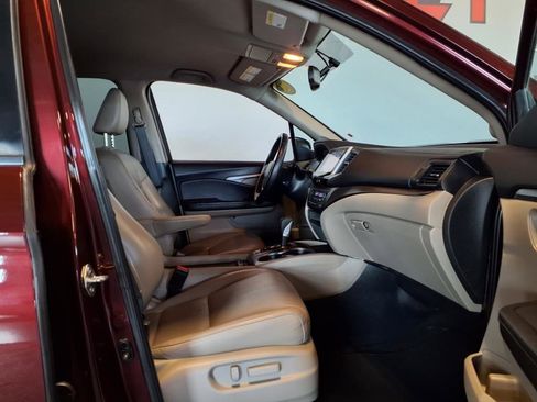 Used 2018 Honda Ridgeline RTL-T image 11