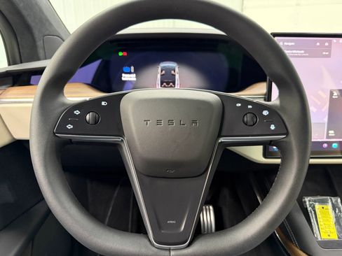 Used 2024 Tesla Model X AWD/4WD image 22