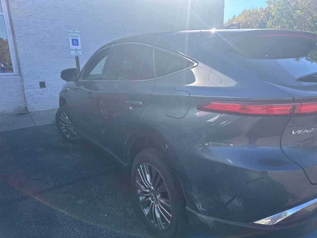 Used 2021 Toyota Venza Limited w/ Advanced Technology Package AWD/4WD image 8