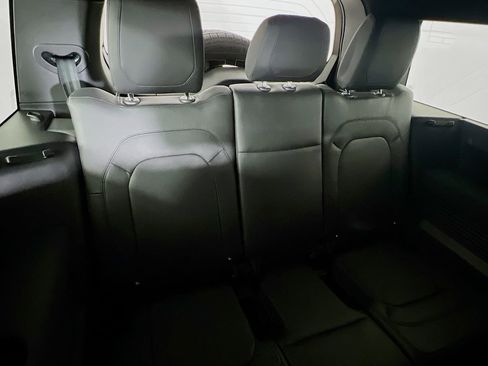 Used 2024 Land Rover Defender 130 X-Dynamic SE AWD/4WD image 28