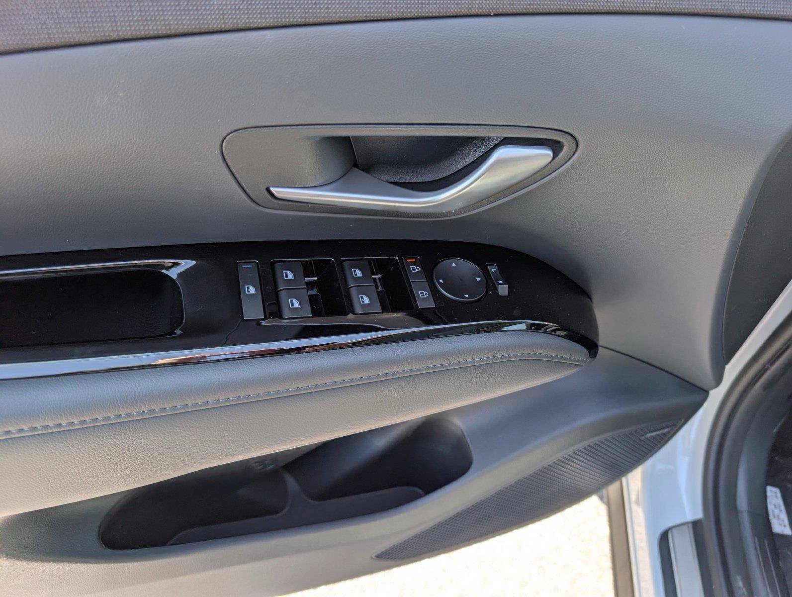 New 2026 Hyundai Tucson Limited AWD/4WD image 17