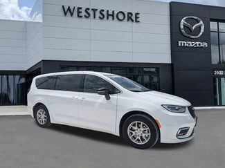 Used 2025 Chrysler Pacifica Select FWD video 1