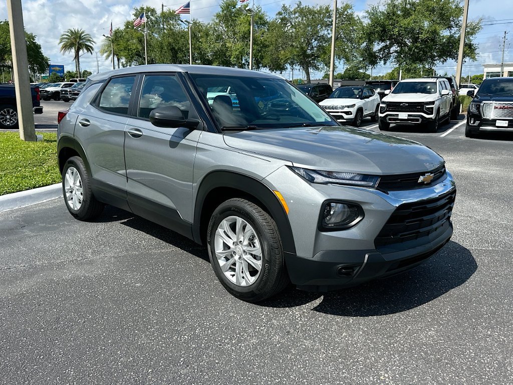 Certified 2023 Chevrolet TrailBlazer LS FWD image 3