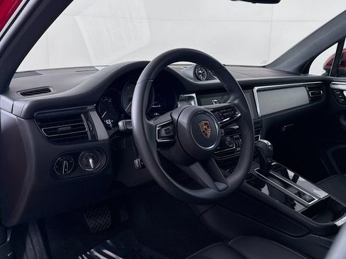 Used 2025 Porsche Macan S AWD/4WD image 9
