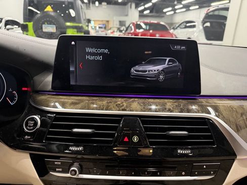 Used 2019 BMW 540i xDrive w/ M Sport Package AWD/4WD image 45