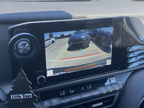 Certified 2025 Toyota Camry SE w/ Convenience Package image 10