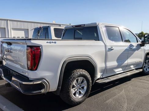 Used 2019 GMC Sierra 1500 SLE w/ SLE Value Package AWD/4WD image 3