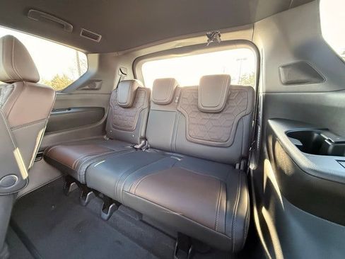 New 2026 Nissan Armada Platinum image 16