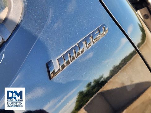 Used 2022 Toyota Tacoma Limited w/ Nightshade Package image 17