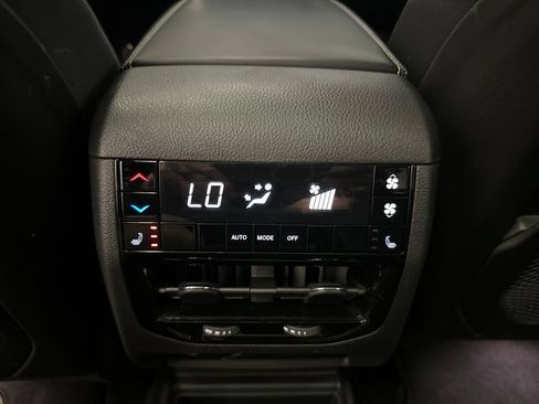 Used 2023 Jeep Grand Cherokee L Overland AWD/4WD image 26