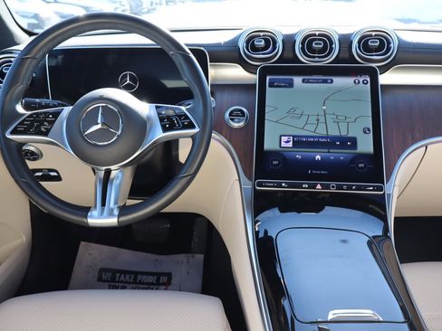 Used 2023 Mercedes-Benz GLC 300 GLC 300 4MATIC SUV w/ Exclusive Trim Package image 12