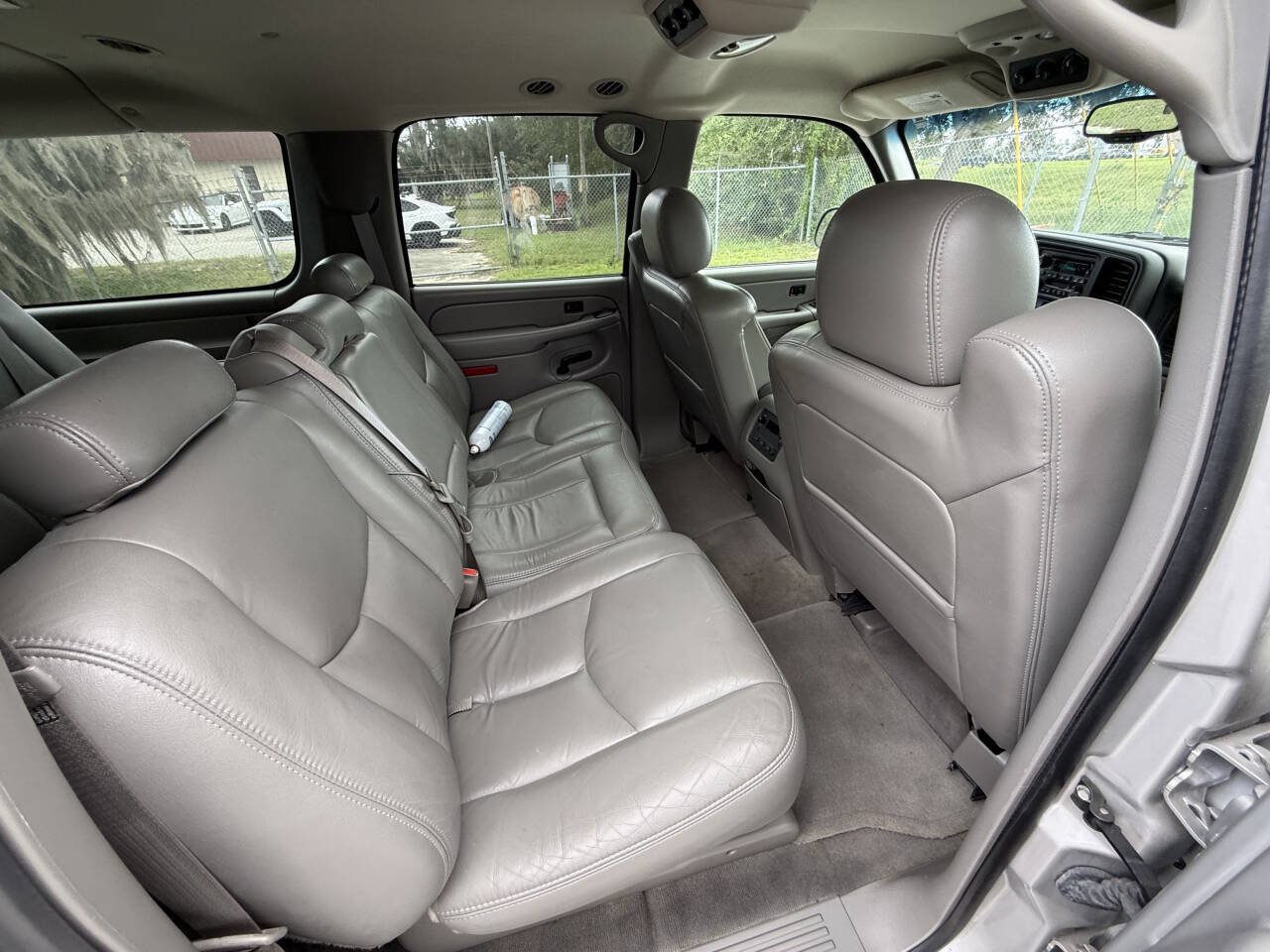Used 2004 Chevrolet Suburban LS w/ Preferred Equipment Group RWD image 18