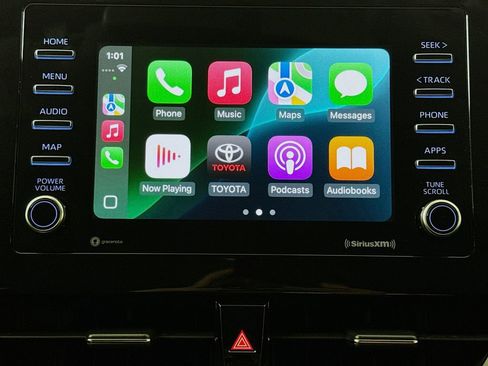 Used 2023 Toyota Camry SE image 13