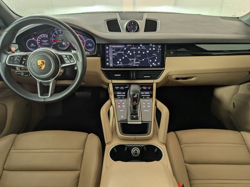 Used 2023 Porsche Cayenne image 20