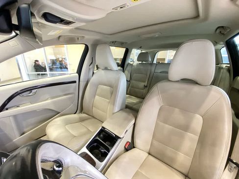 Used 2016 Volvo XC70 T5 Premier w/ Proximity Package image 14