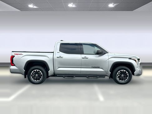 Used 2022 Toyota Tundra SR5 w/ TRD Off-Road Package image 7