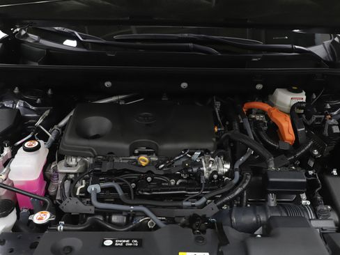 Used 2024 Toyota RAV4 LE image 32