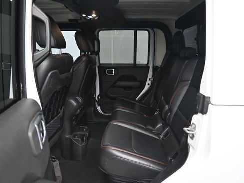 Used 2022 Jeep Gladiator Rubicon w/ LED Lighting Group AWD/4WD image 25