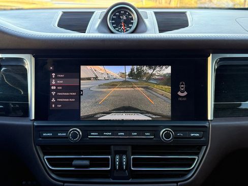 Used 2019 Porsche Macan S image 29