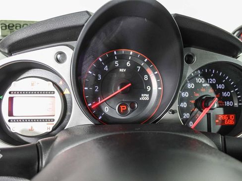 Used 2012 Nissan 370Z Roadster image 22