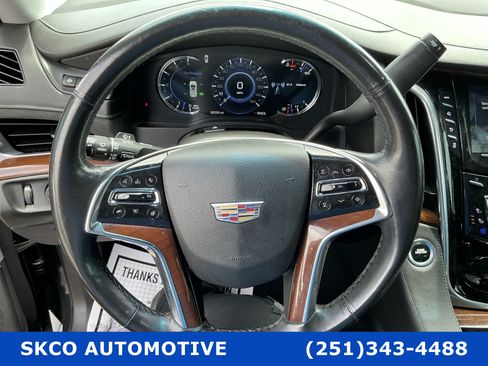 Used 2019 Cadillac Escalade Premium Luxury RWD image 18