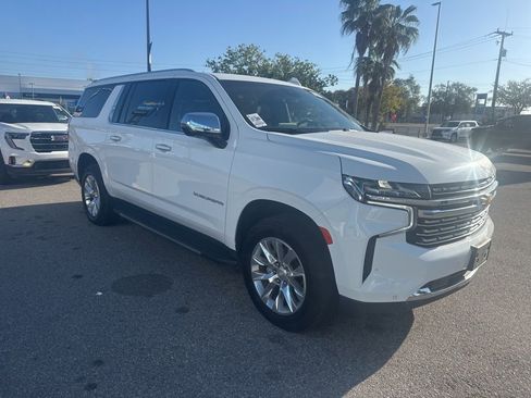 Used 2023 Chevrolet Suburban Premier image 1