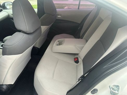 Used 2020 Toyota Corolla LE FWD image 18