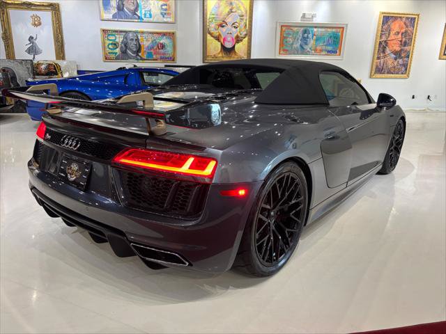 Used 2017 Audi R8 V10 w/ Carbon Exterior Package AWD/4WD image 15