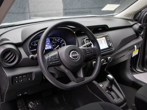 New 2025 Nissan Kicks Play S image 26