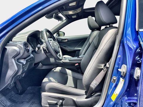 Used 2025 Lexus IS 350 F Sport RWD image 11