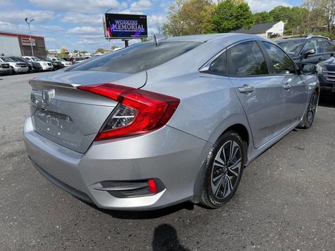 Used 2018 Honda Civic EX-T image 5