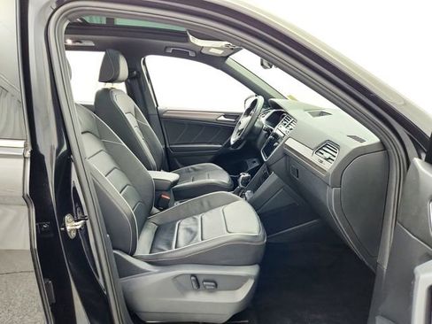 Used 2023 Volkswagen Tiguan SEL R-Line image 18