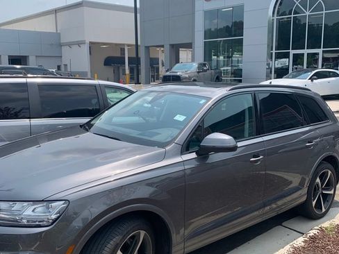 Used 2019 Audi Q7 3.0T Prestige AWD/4WD image 3
