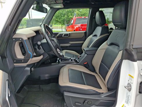 Used 2023 Ford Bronco Wildtrak AWD/4WD image 13