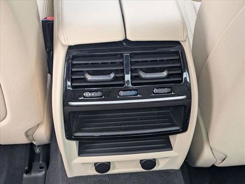 Used 2018 BMW 530i w/ Premium Package image 18