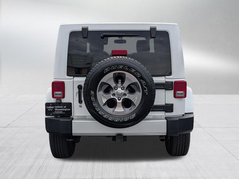 Used 2015 Jeep Wrangler Unlimited Sahara w/ Dual Top Group AWD/4WD image 6