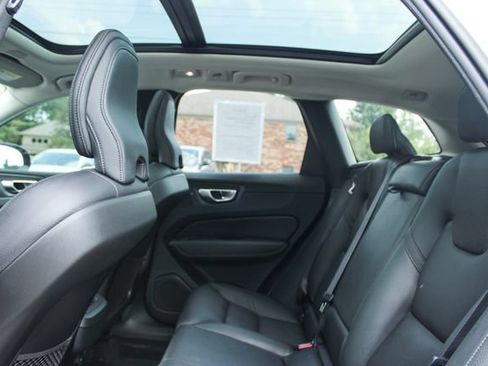 Used 2023 Volvo XC60 B5 Plus w/ Climate Package AWD/4WD image 31