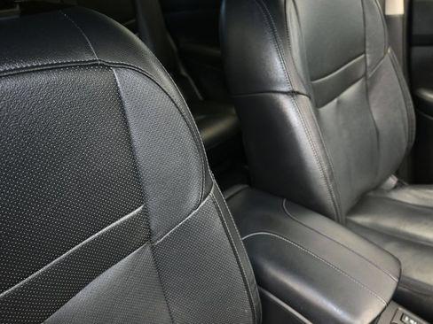 Used 2018 Nissan Rogue SL FWD image 25