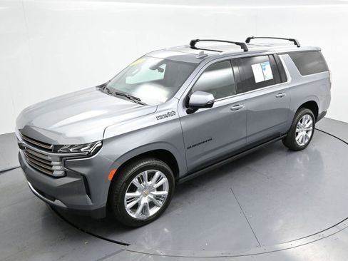 Used 2022 Chevrolet Suburban High Country AWD/4WD image 47