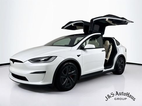 Used 2026 Tesla Model X Plaid AWD/4WD image 3